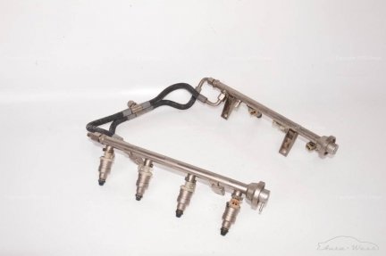 Maserati 3200 GT Fuel injection rail injectors