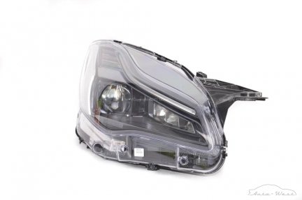 Maserati Quattroporte M156 Lampa prawy przód 