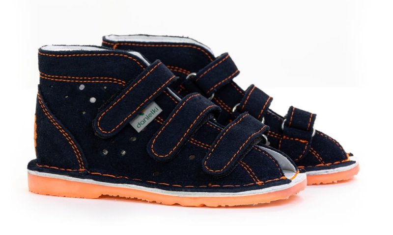 Sandałki profilaktyczne Danielki T135L Granat lew na rzepy