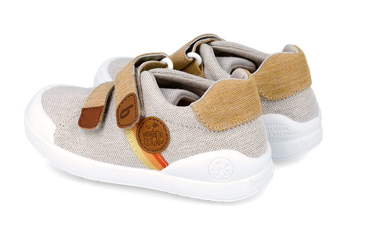 BIOMECANICS 242297-B CREMA buty chłopięce na rzepy