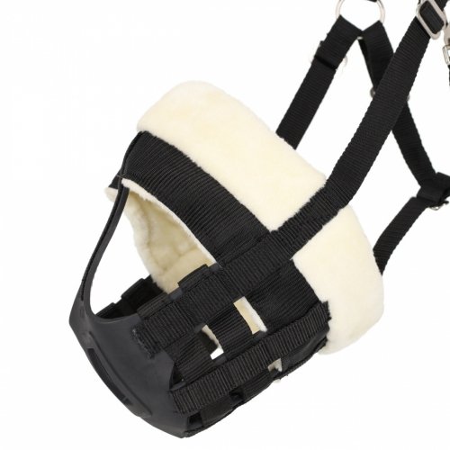 Kaganiec ze sztucznym futerkiem SS26 - QHP