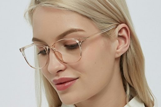 Przezroczyste oprawki do okularów – hit czy kit?