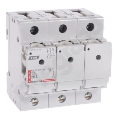 R303 ROZŁĄCZNIK BEZPIECZNIKOWY D02 20A 3P 4.5M 400V AC