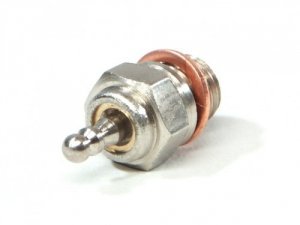 GLOW PLUG MEDIUM R3 FOR .12 TO.21 ENGINES