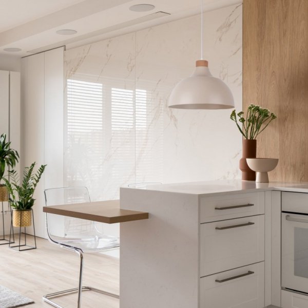 TK LIGHTING CAP BEIGE 5664 LAMPA WISZĄCA BEŻOWA METALOWA NAD STÓŁ Z DREWNEM