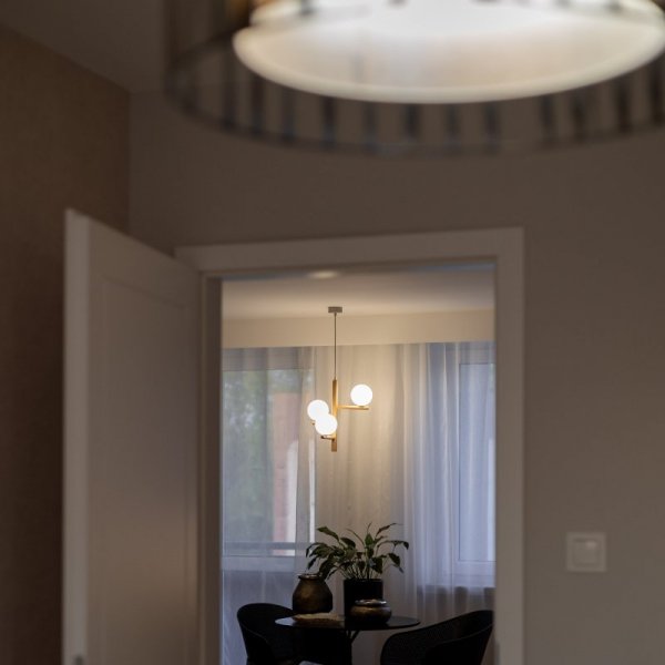 TK LIGHTING ESTERA WOOD 6799 LAMPA WISZĄCA DREWNIANA Z KULAMI BIAŁYMI SZKLANYMI