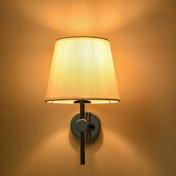 KINKIET KLASYCZNY PROSTY CHROM Z BIAŁYM ABAŻUREM DO SALONU SYPIALNI LIGHT PRESTIGE TIVOLI LP-1133/1W CH