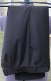 spodnie na wieszaku 1