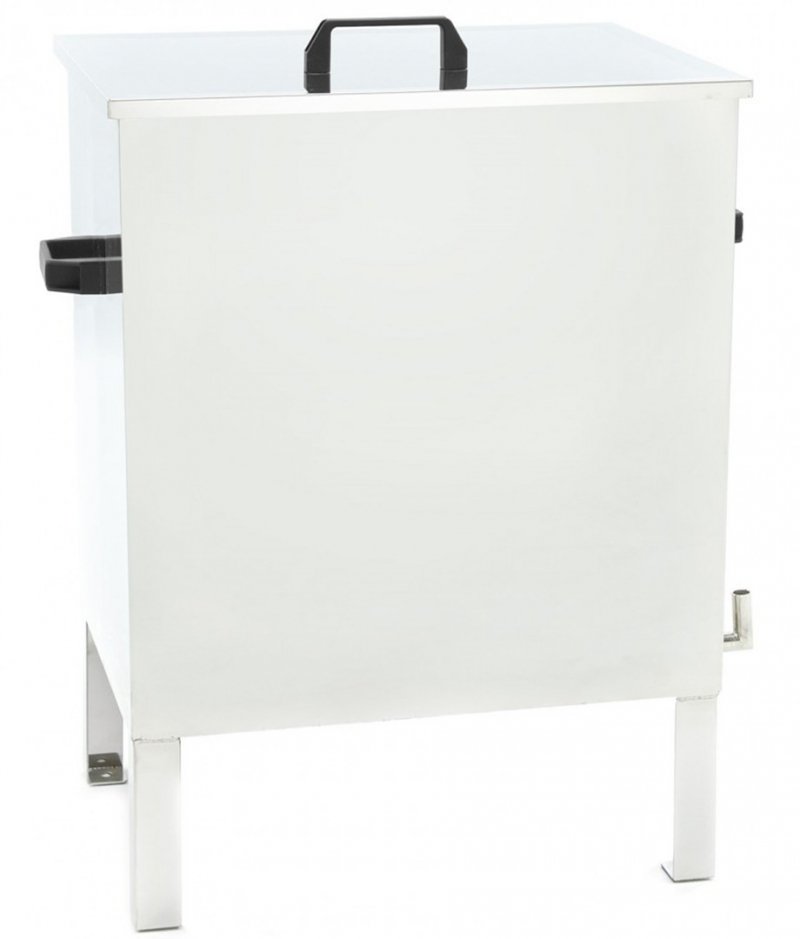 Wax melter, insulated