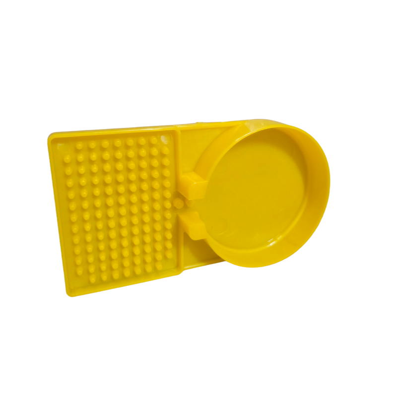 Plastikowe poidełko słoikowe dla pszczół