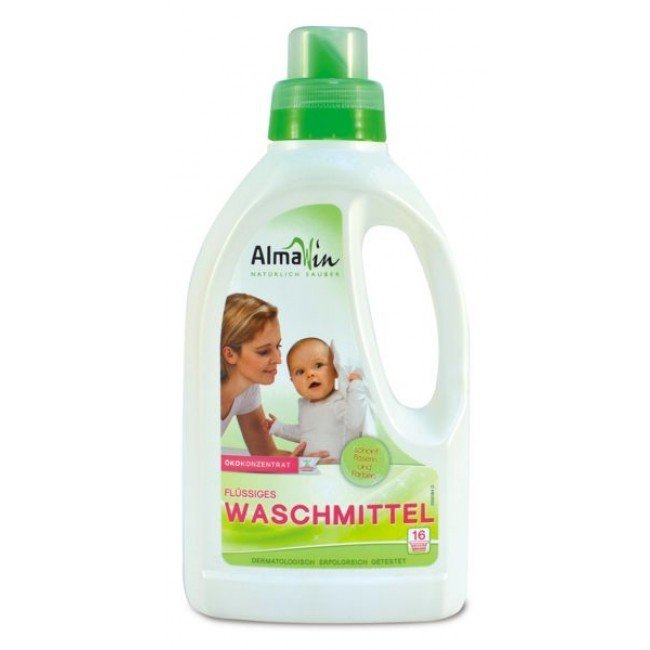 AlmaWin Skoncentrowany płyn do prania tkanin o intensywnym działaniu 750 ml.