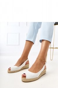 Sandały Model Nevarez E5579 White - PRIMO