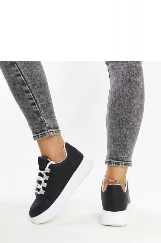 Czarne sneakersy na grubej podeszwie Walida - Solea