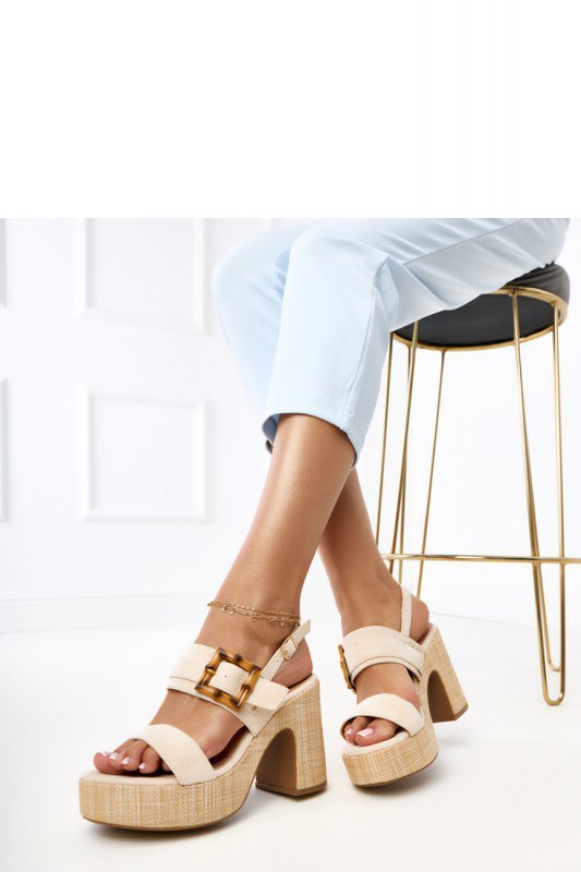 Sandały Model Elevira E5572 Beige - PRIMO
