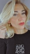 gold earrings made of stainless steel