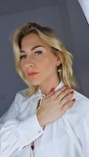 gold earrings made of stainless steel