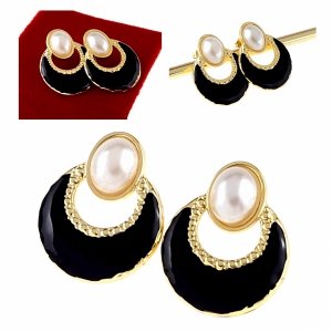 gold earrings made of stainless steel
