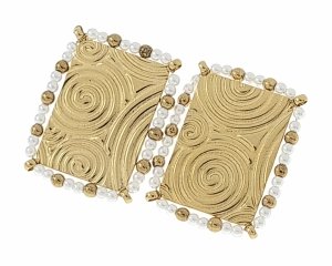 gold earrings made of stainless steel