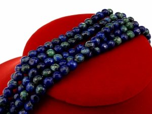 4675 Barwione naturalne białe koraliki jadeitowe, okrągłe, fasetowane, w kolorze morskim, 5,5~6,2 mm, otwór: 1 mm, około 65~66 szt./pasmo, (37,5~38,5 cm)