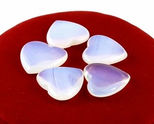 942 Kamień opal naturalny - kamień wrażliwości i inspiracji