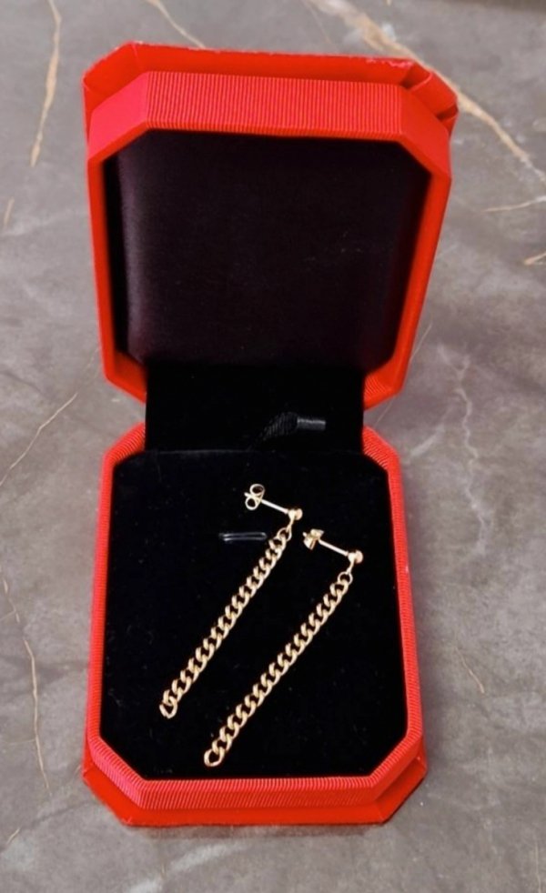 goldene Ohrringe aus Edelstahl