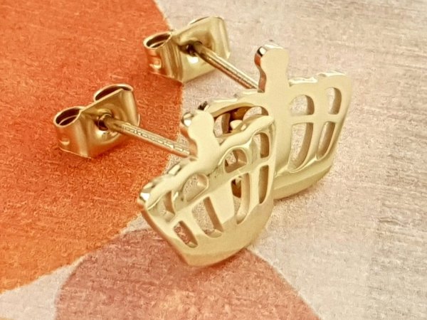goldene Ohrringe aus Edelstahl