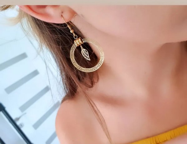 goldene Ohrringe aus Edelstahl
