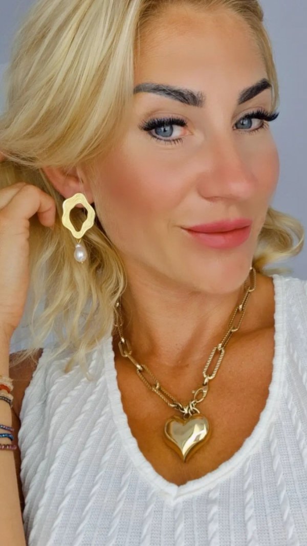 goldene Ohrringe aus Edelstahl