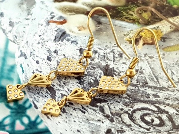 goldene Ohrringe aus Edelstahl