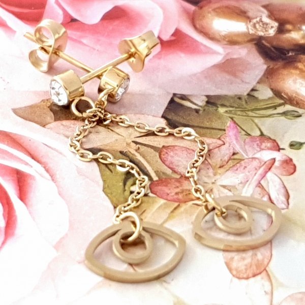 goldene Ohrringe aus Edelstahl