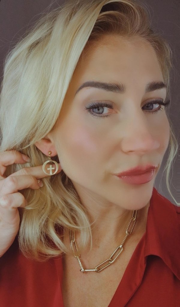 goldene Ohrringe aus Edelstahl
