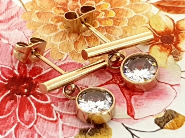 goldene Ohrringe aus Edelstahl