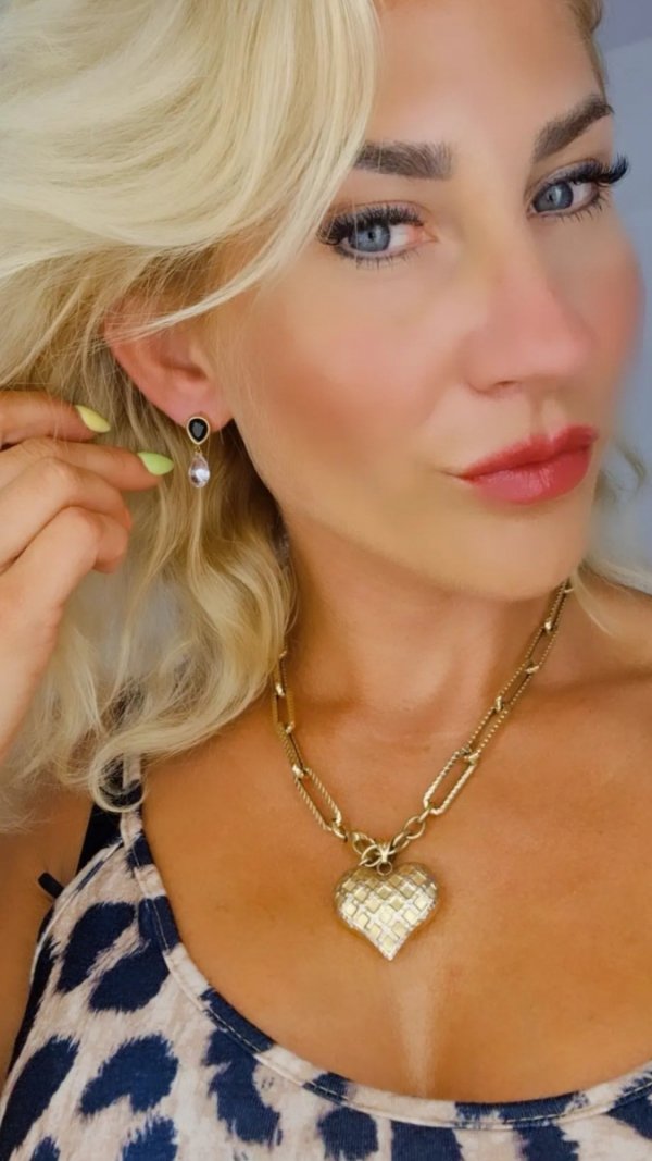 goldene Ohrringe aus Edelstahl