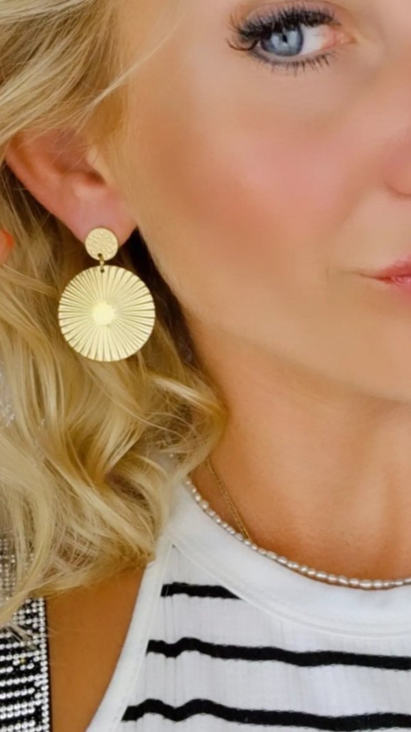 goldene Ohrringe aus Edelstahl