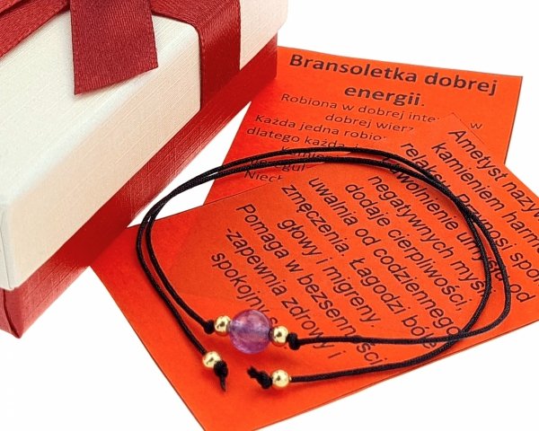 GOLDENES ARMBAND MIT EDELSTAHL