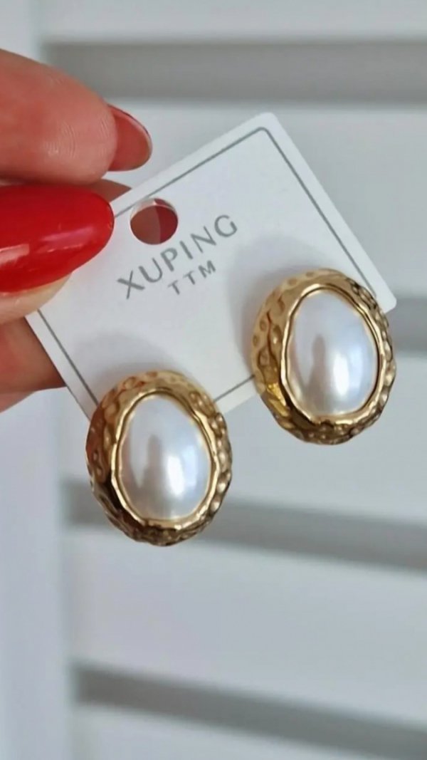 goldene Ohrringe aus Edelstahl