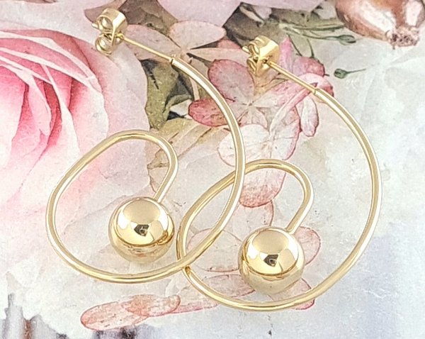 goldene Ohrringe aus Edelstahl
