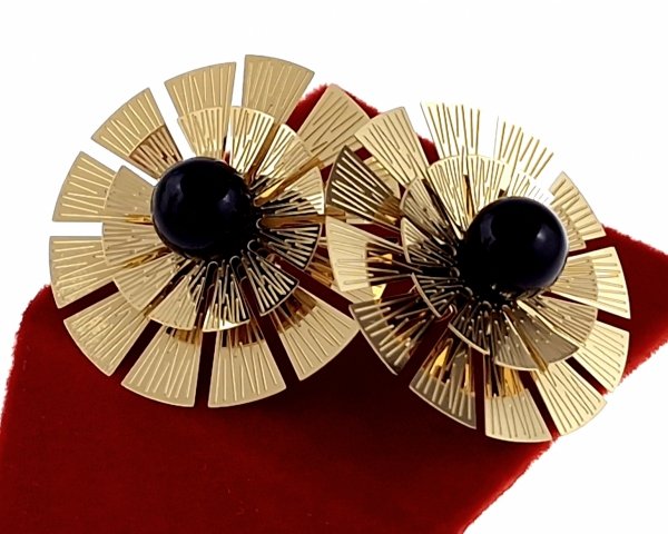 goldene Ohrringe aus Edelstahl