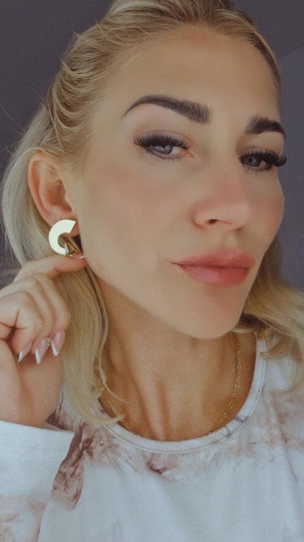 goldene Ohrringe aus Edelstahl