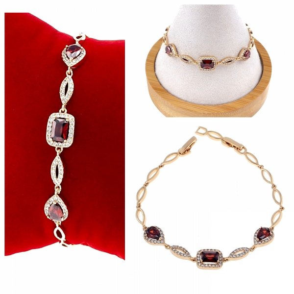gold bracelet for a gold-plated leg