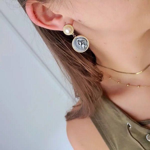 gold earrings made of stainless steel