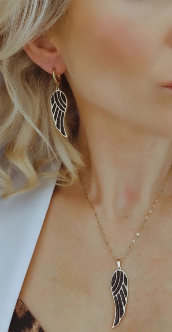 gold earrings made of stainless steel