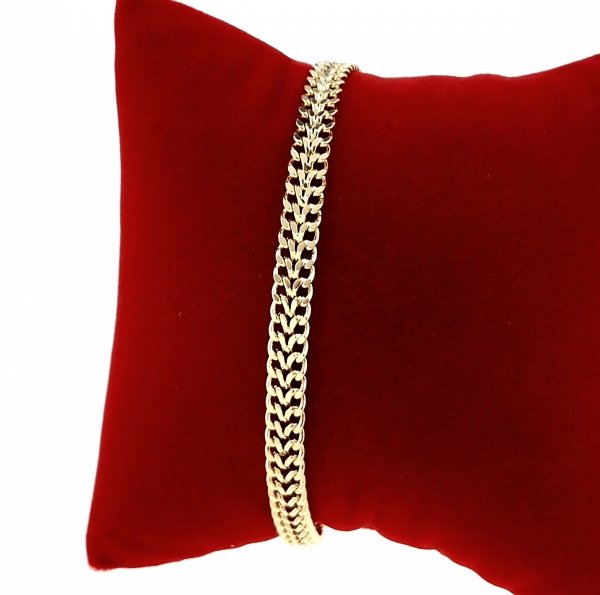 gold bracelet for a gold-plated leg