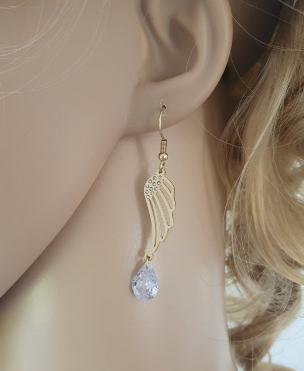gold earrings made of stainless steel