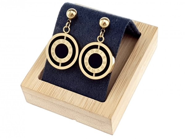 gold earrings made of stainless steel