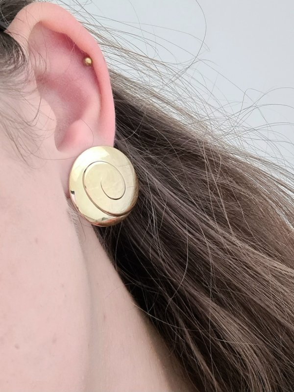 gold earrings made of stainless steel