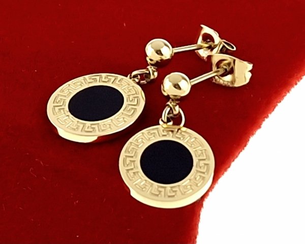 gold earrings made of stainless steel