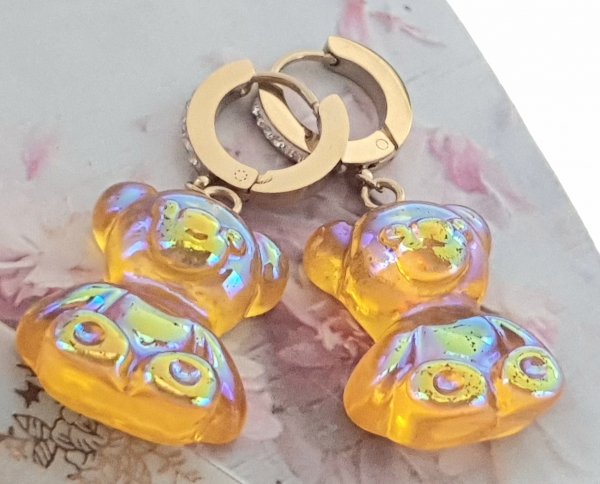 gold earrings made of stainless steel