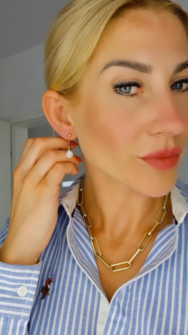 gold earrings made of stainless steel
