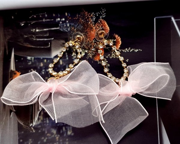 Golden earrings silk flowers